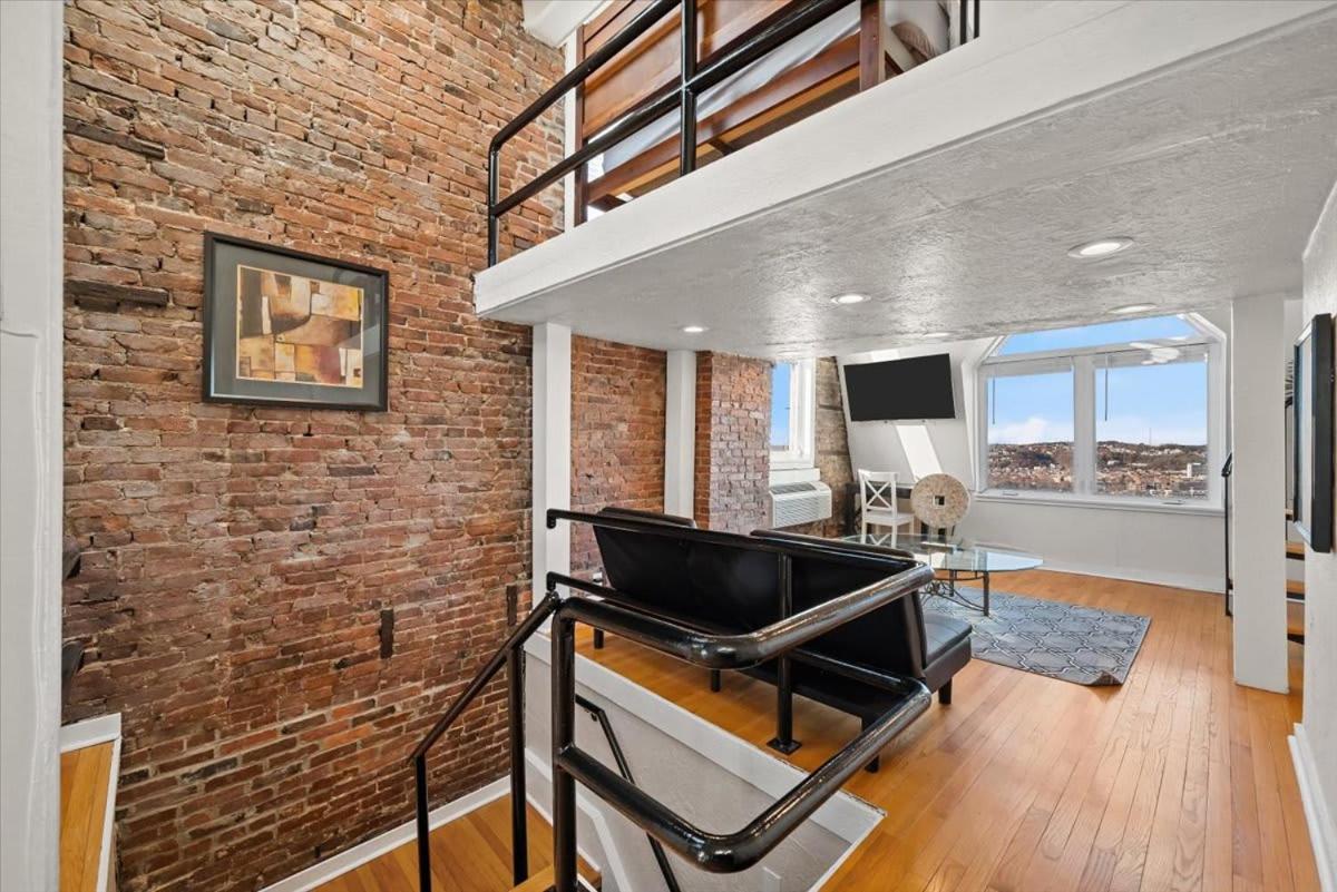 Skyline At Your Door - Studio With A View Pittsburgh Luaran gambar