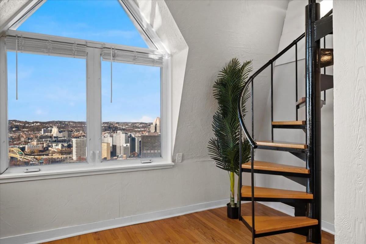 Skyline At Your Door - Studio With A View Pittsburgh Luaran gambar