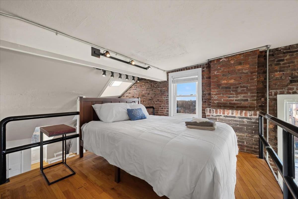 Skyline At Your Door - Studio With A View Pittsburgh Luaran gambar