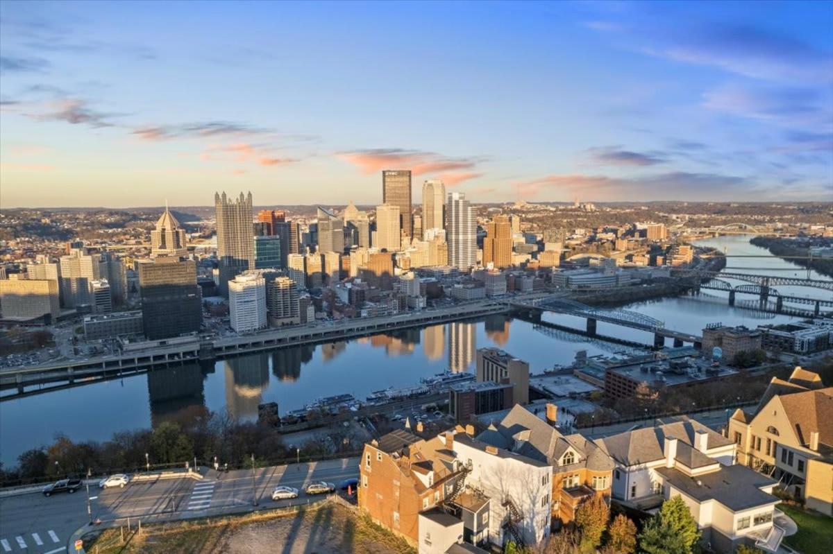 Skyline At Your Door - Studio With A View Pittsburgh Luaran gambar